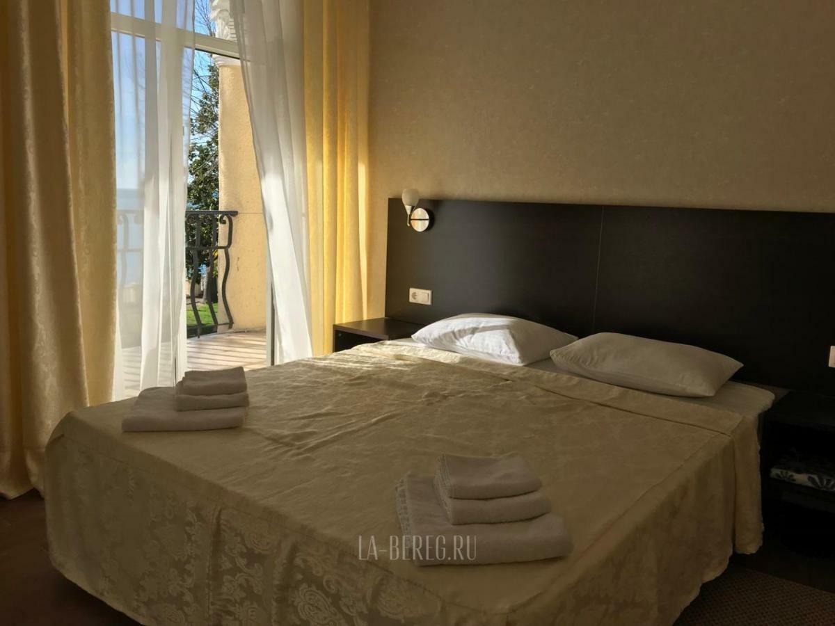 Lazurniy Bereg Hotel กากรา ภายนอก รูปภาพ