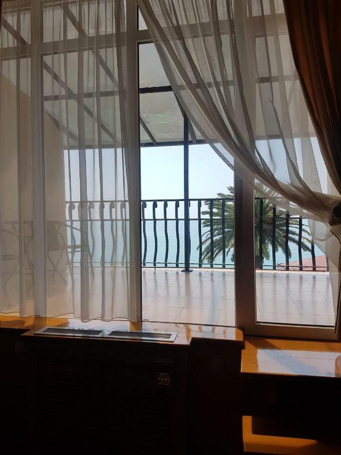 Lazurniy Bereg Hotel กากรา ภายนอก รูปภาพ